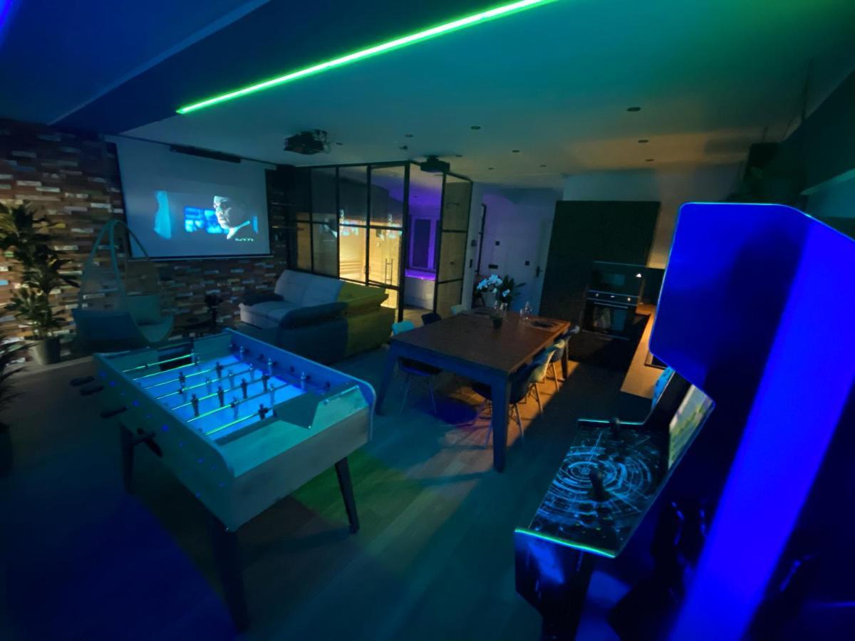 Apartamento Capsule Gaming Balneo & Billard & Babyfoot & Sauna 2 *